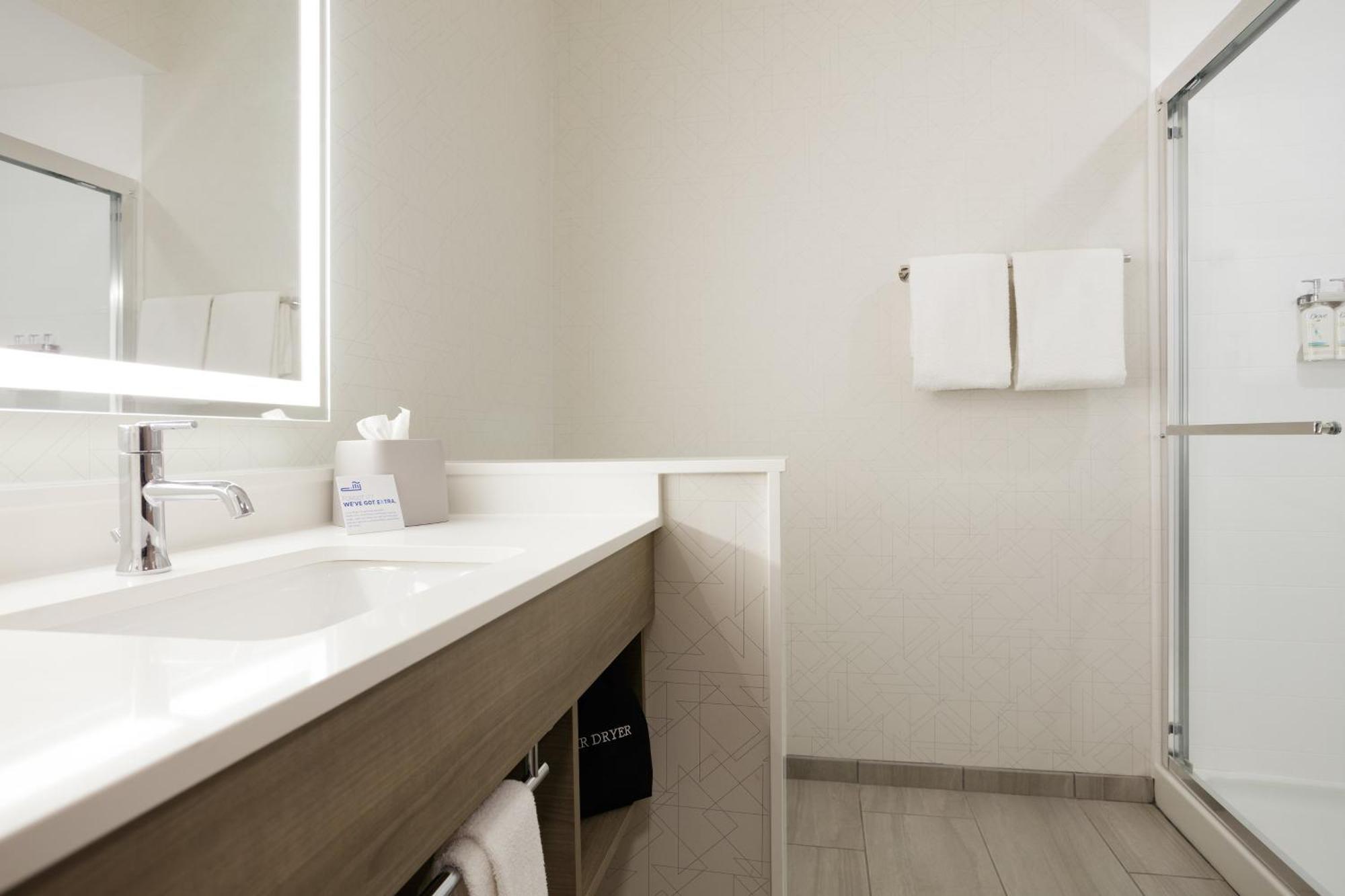 Holiday Inn Express & Suites Del Rio By Ihg Dış mekan fotoğraf