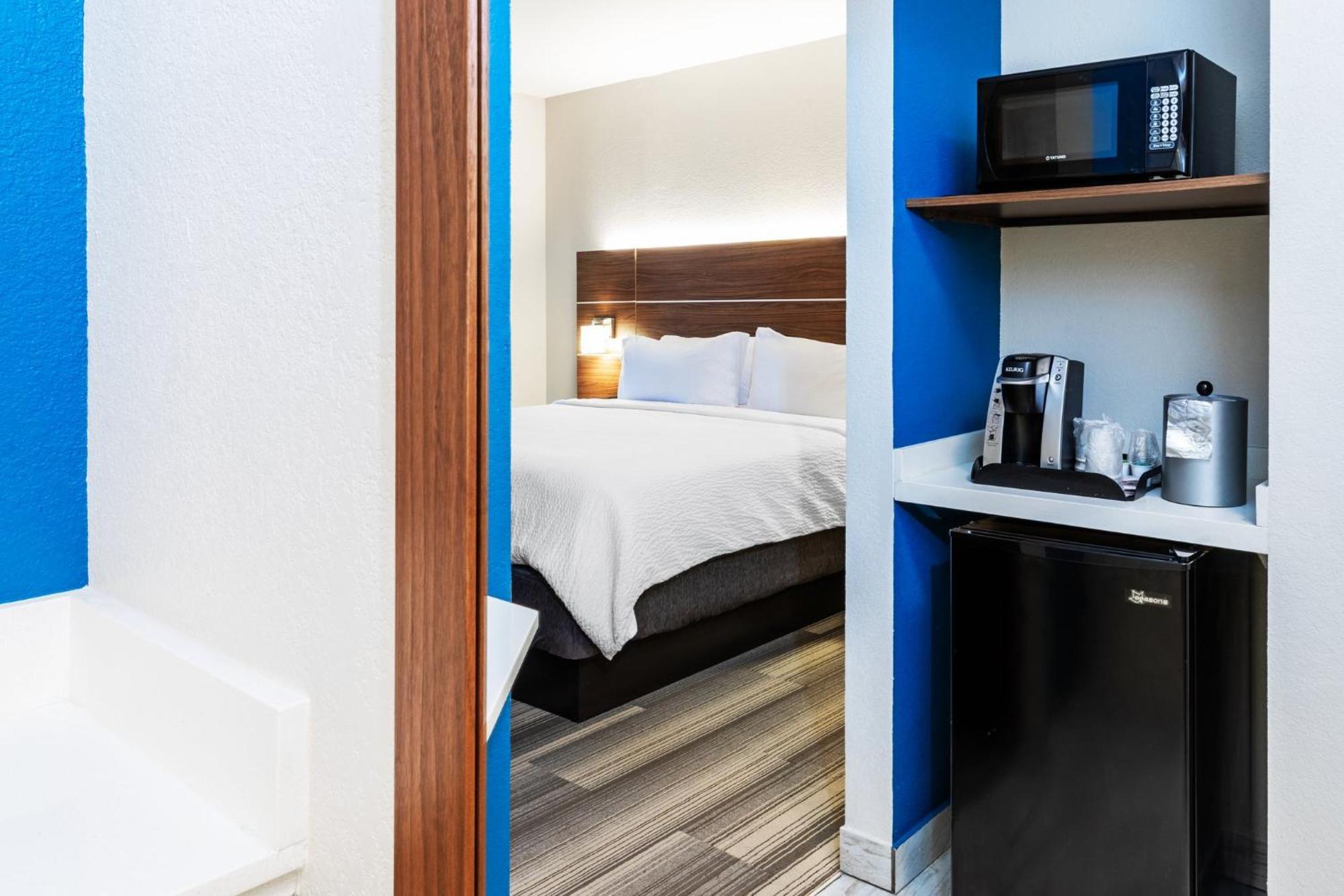 Holiday Inn Express & Suites Del Rio By Ihg Dış mekan fotoğraf